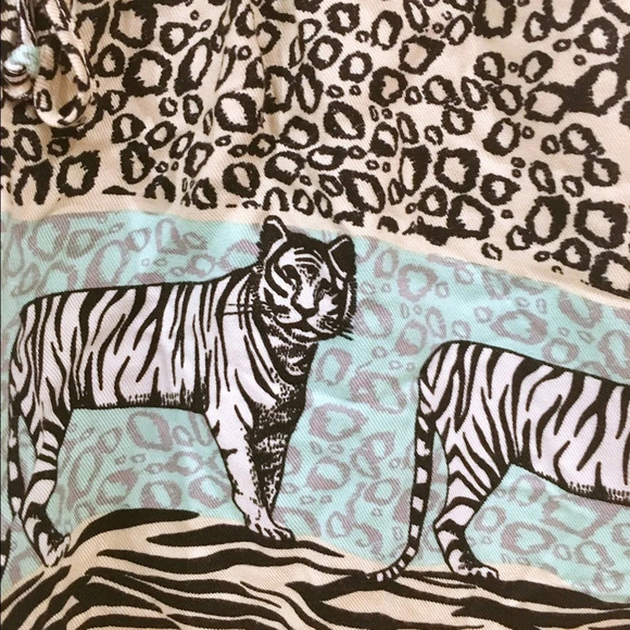 Minkpink Animal Print Shorts Size XS EUC - Picture 2 of 3